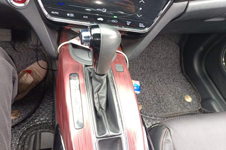 Used Honda XR-V 2015 1.8L VTi CVT Luxury Edition Gear Lever