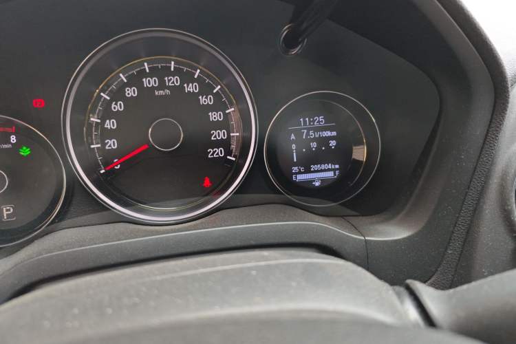 Used Honda XR-V 2015 1.8L VTi CVT Luxury Edition Odometer Close Up