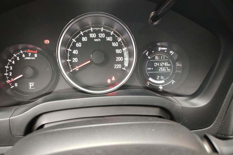 Used Honda XR-V 2015 1.8L EXi CVT Comfort Version Odometer Close Up