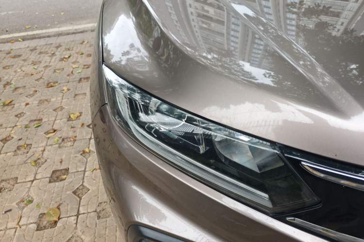 Used Honda XR-V 2015 1.8L VTi CVT Luxury Edition Right Front Headlight