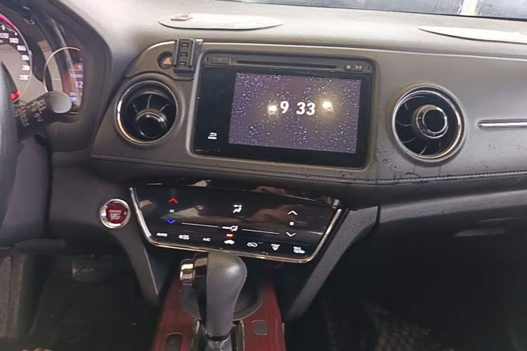 Used Honda XR-V 2015 1.8L VTi CVT Luxury Edition Audio And AC Panel