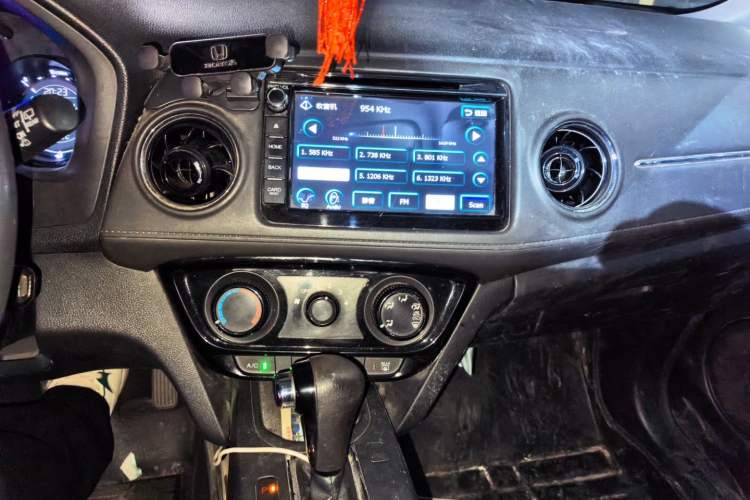 Used Honda XR-V 2015 1.5L LXi CVT Classic Edition Audio And AC Panel