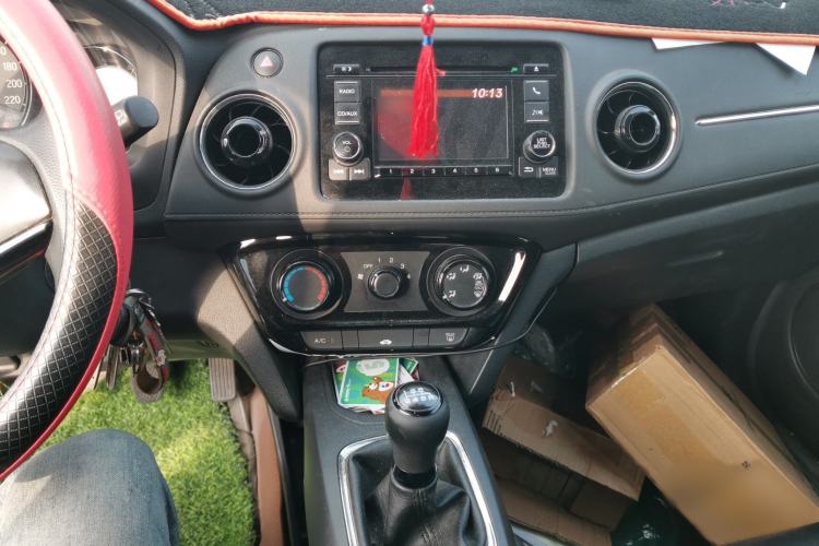 Used Honda XR-V 2015 1.5L LXi Manual Classic Edition Audio And AC Panel