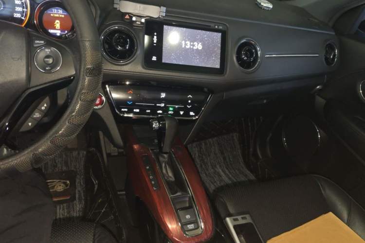 Used Honda XR-V 2015 1.8L VTi CVT Luxury Edition Audio And AC Panel