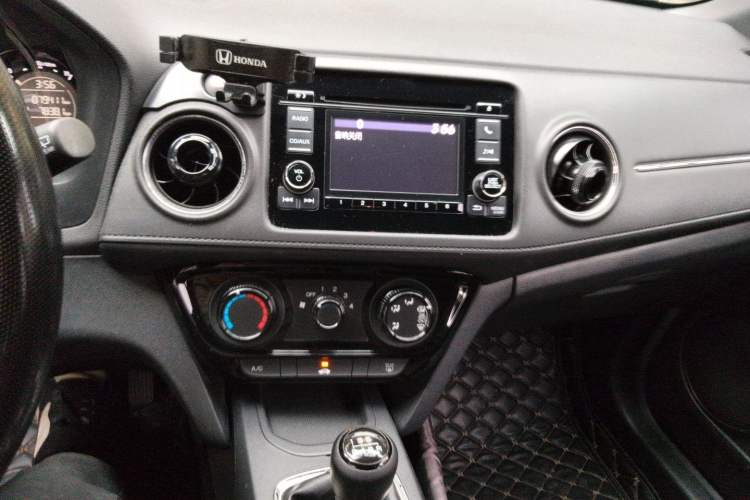 Used Honda XR-V 2015 1.5L LXi Manual Classic Edition Audio And AC Panel