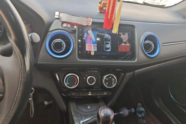 Used Honda XR-V 2015 1.8L EXi Manual Comfort Edition Audio And AC Panel