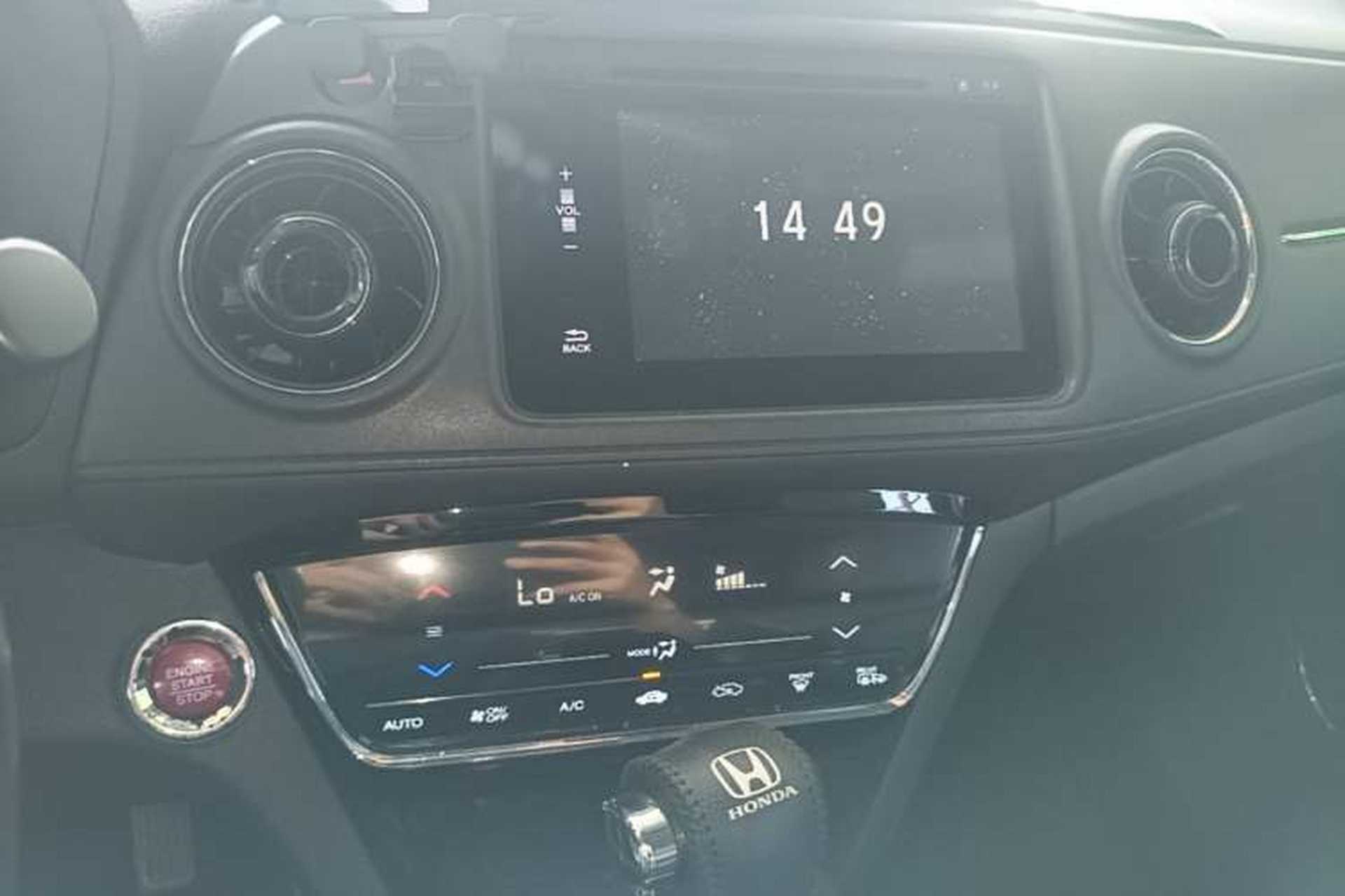 Used Honda XR-V 2015 1.8L VTi CVT Luxury Edition Audio And AC Panel