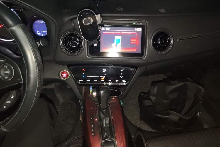 Used Honda XR-V 2015 1.8L VTi CVT Luxury Edition Audio And AC Panel
