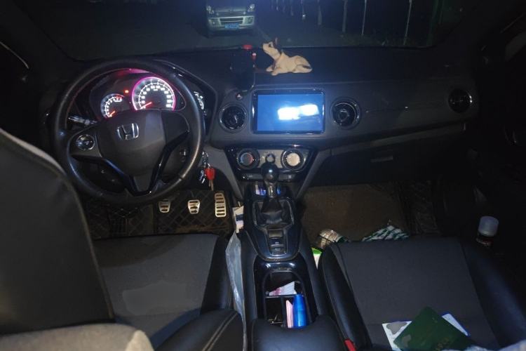Used Honda XR-V 2015 1.5L LXi Manual Classic Edition Center Console