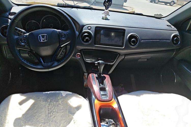 Used Honda XR-V 2015 1.8L VTi CVT Luxury Edition Center Console