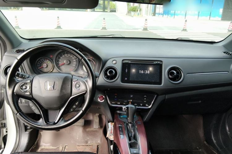 Used Honda XR-V 2015 1.8L VTi CVT Luxury Edition Center Console