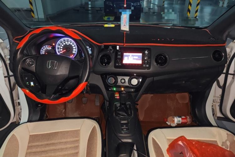 Used Honda XR-V 2015 1.5L LXi Manual Classic Edition Center Console