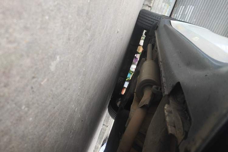 Used Honda XR-V 2015 1.8L EXi CVT Comfort Version Chassis Front Right
