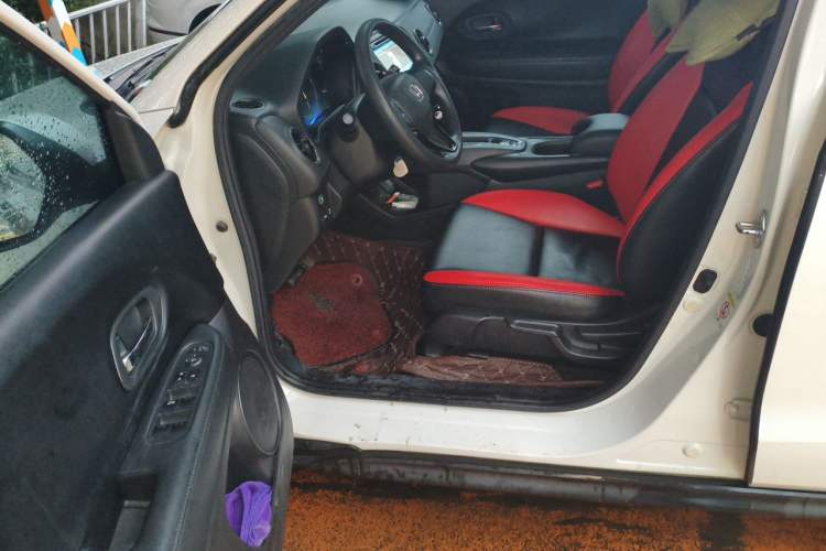 Used Honda XR-V 2015 1.5L LXi CVT Classic Edition Driver Seat