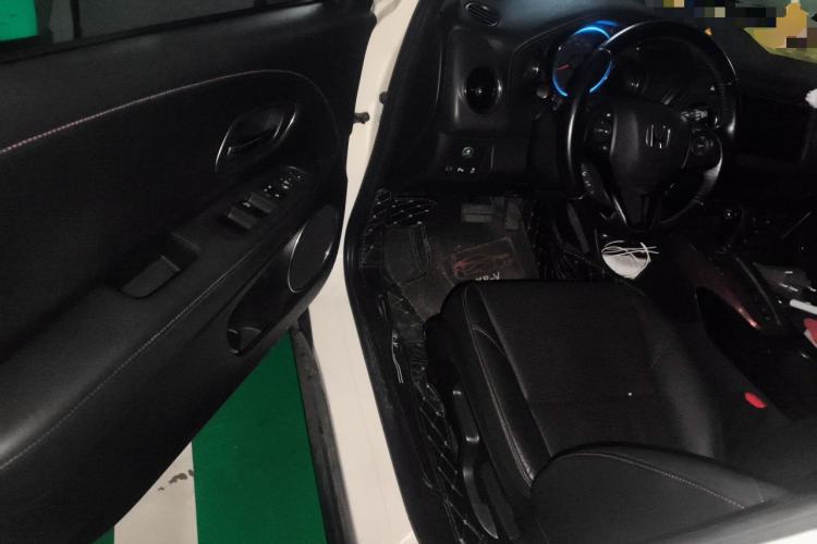 Used Honda XR-V 2015 1.8L VTi CVT Luxury Edition Driver Seat