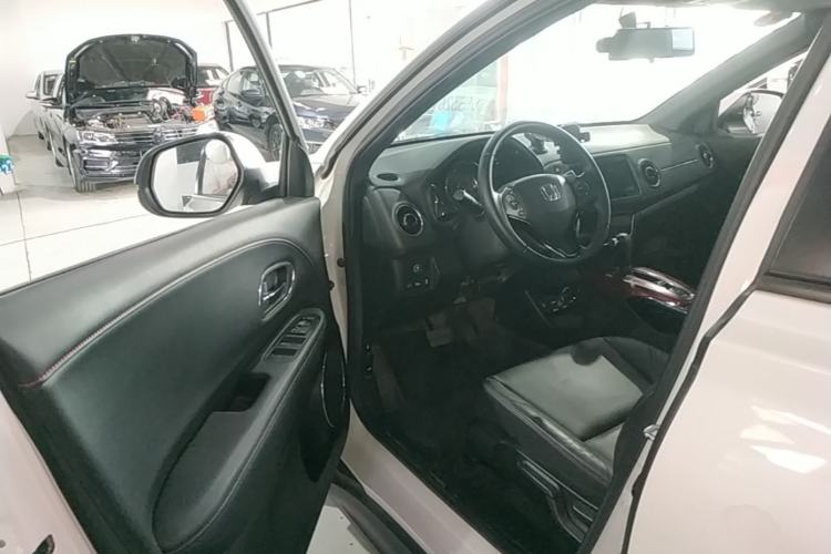 Used Honda XR-V 2015 1.8L VTi CVT Luxury Edition Driver Seat