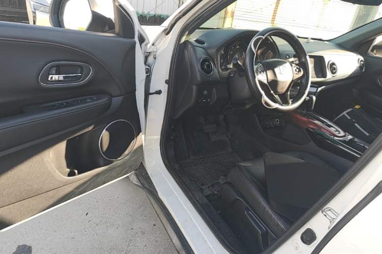 Used Honda XR-V 2015 1.8L VTi CVT Luxury Edition Driver Seat