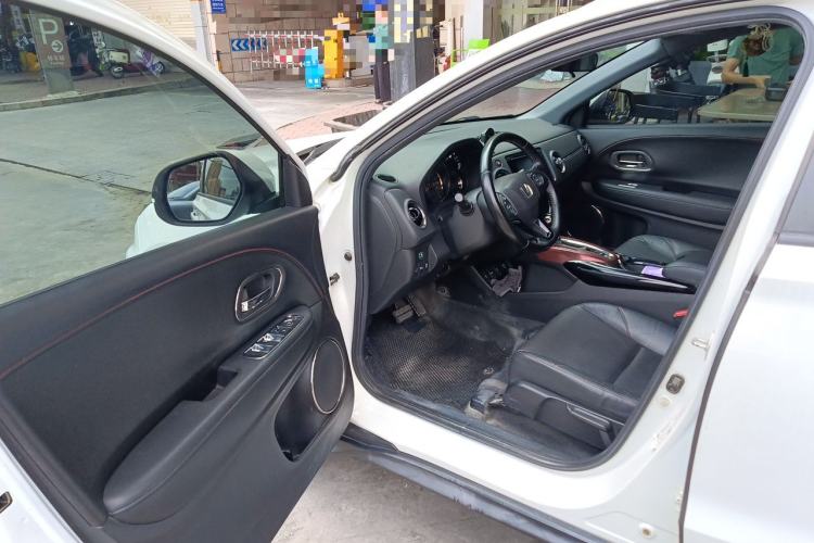 Used Honda XR-V 2015 1.8L VTi CVT Luxury Edition Driver Seat