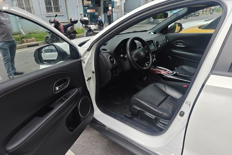 Used Honda XR-V 2015 1.8L VTi CVT Luxury Edition Driver Seat