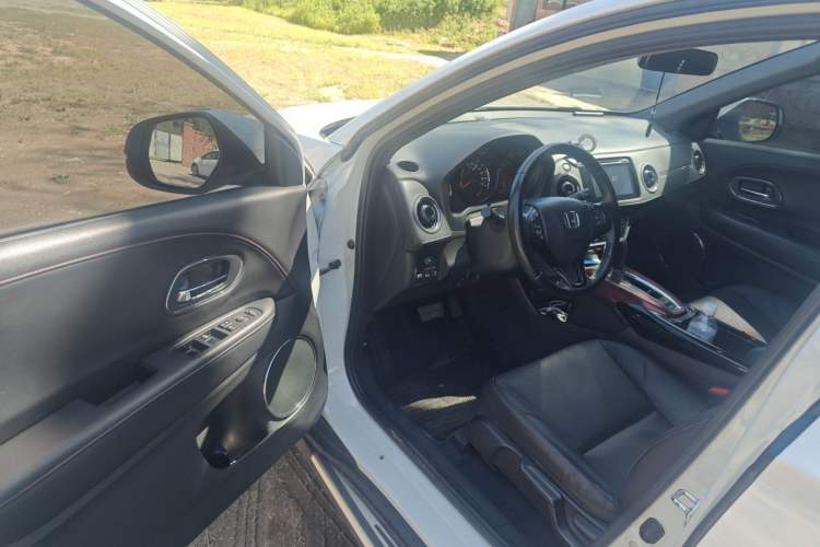 Used Honda XR-V 2015 1.8L VTi CVT Luxury Edition Driver Seat