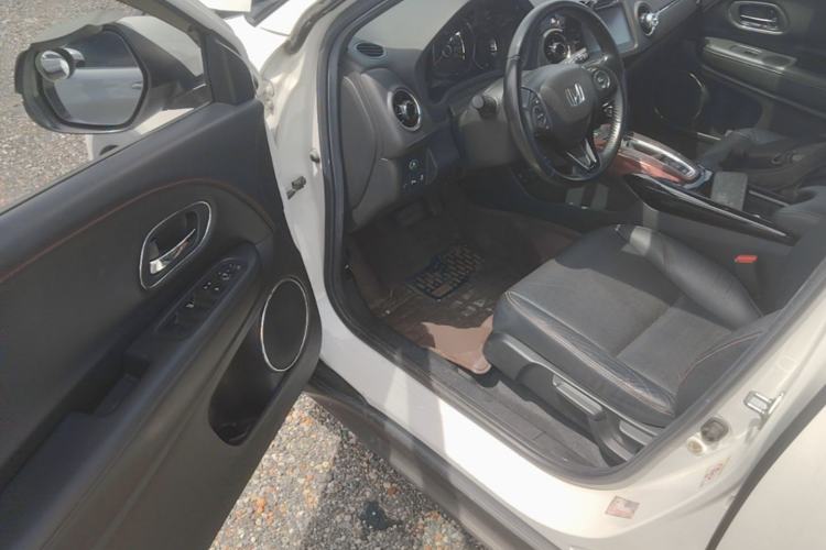 Used Honda XR-V 2015 1.8L VTi CVT Luxury Edition Driver Seat