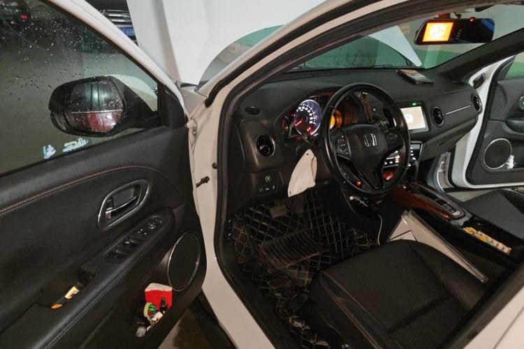 Used Honda XR-V 2015 1.8L VTi CVT Luxury Edition Driver Seat