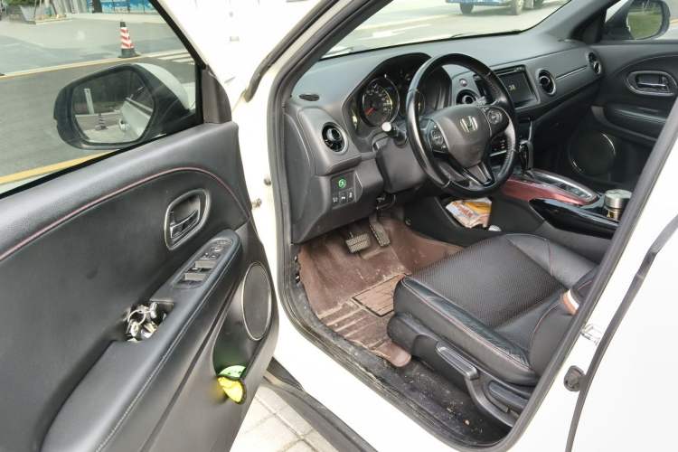 Used Honda XR-V 2015 1.8L VTi CVT Luxury Edition Driver Seat