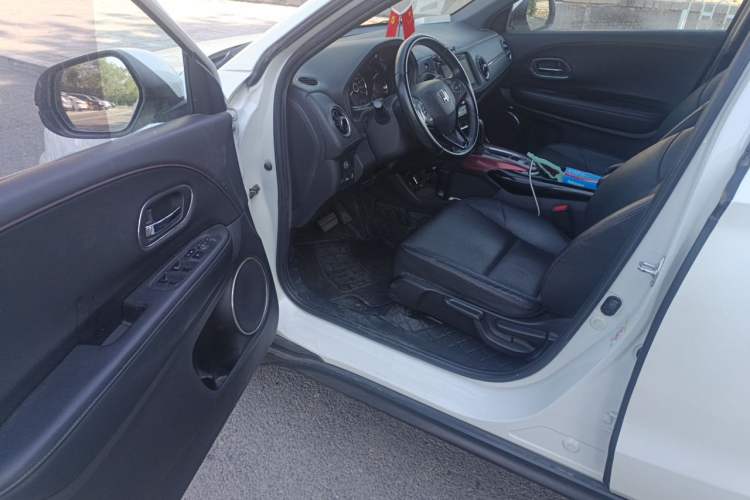 Used Honda XR-V 2015 1.8L VTi CVT Luxury Edition Driver Seat