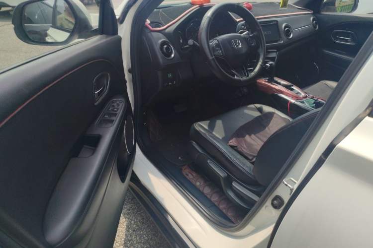 Used Honda XR-V 2015 1.8L VTi CVT Luxury Edition Driver Seat