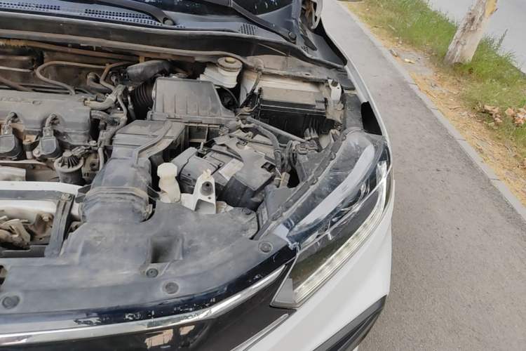Used Honda XR-V 2015 1.8L EXi CVT Comfort Version Engine Bay Left