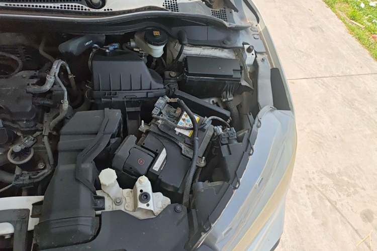 Used Honda XR-V 2015 1.8L EXi Manual Comfort Edition Engine Bay Left