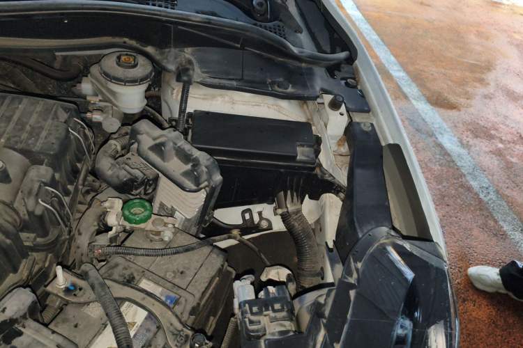 Used Honda XR-V 2015 1.5L LXi CVT Classic Edition Engine Bay Left
