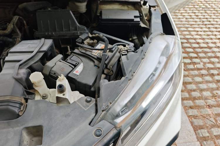 Used Honda XR-V 2015 1.8L EXi Manual Comfort Edition Engine Bay Left