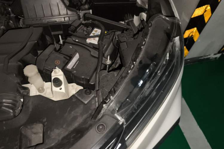 Used Honda XR-V 2015 1.8L VTi CVT Luxury Edition Engine Bay Left