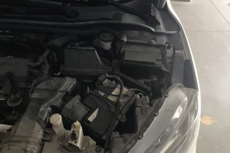 Used Honda XR-V 2015 1.8L EXi CVT Comfort Version Engine Bay Left