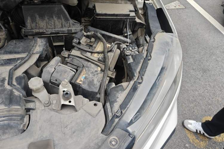 Used Honda XR-V 2015 1.8L VTi CVT Luxury Edition Engine Bay Left