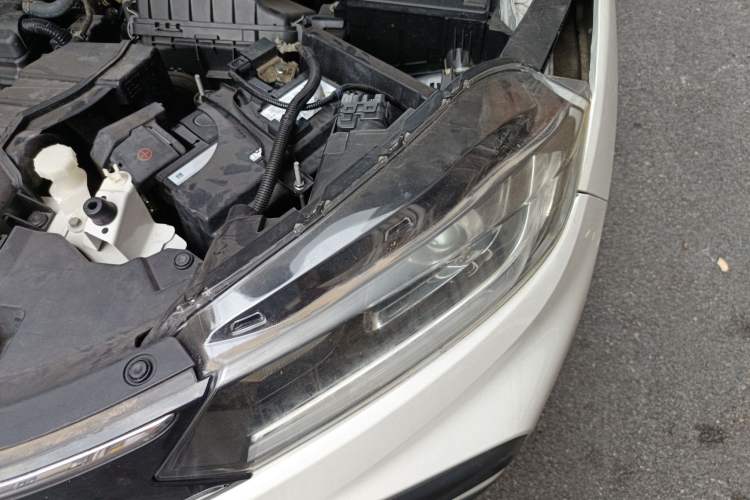 Used Honda XR-V 2015 1.8L EXi Manual Comfort Edition Engine Bay Left