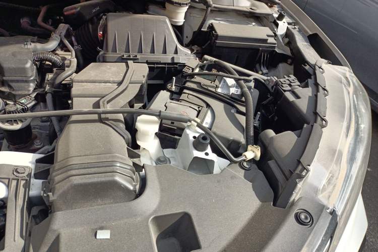 Used Honda XR-V 2015 1.8L VTi CVT Luxury Edition Engine Bay Left
