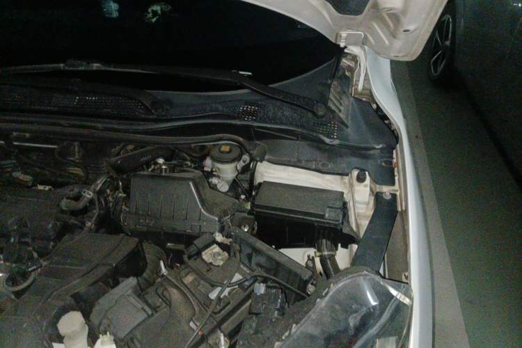 Used Honda XR-V 2015 1.8L EXi CVT Comfort Version Engine Bay Left