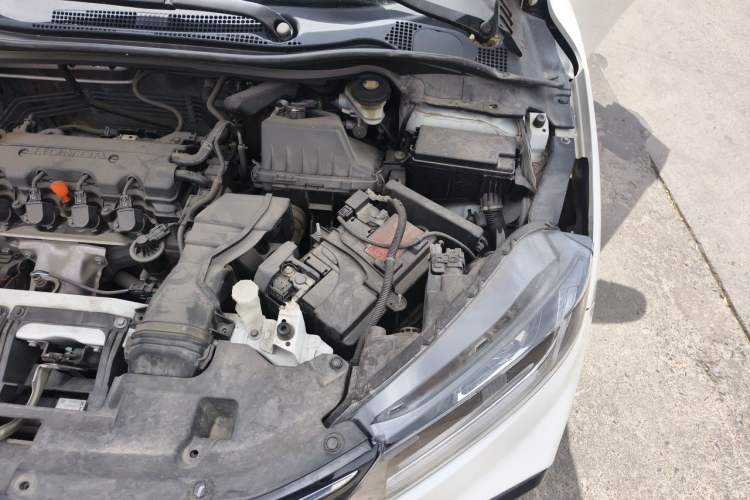 Used Honda XR-V 2015 1.8L VTi CVT Luxury Edition Engine Bay Left