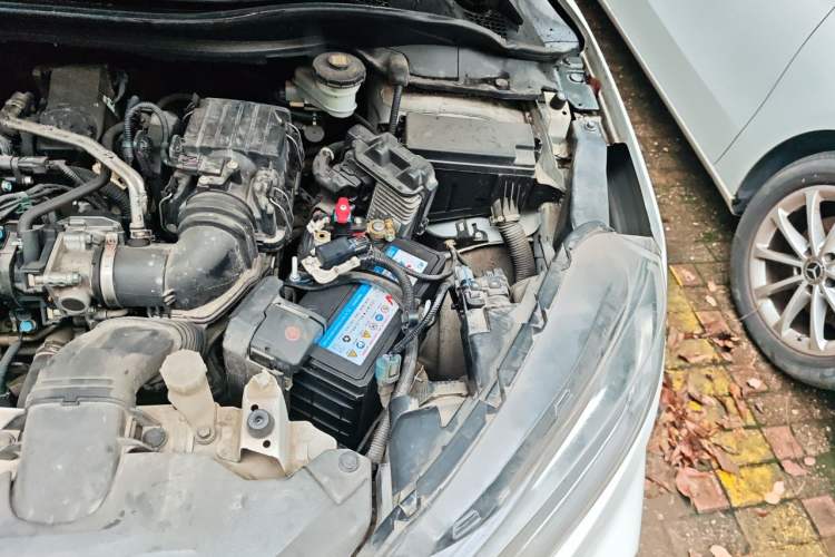 Used Honda XR-V 2015 1.5L LXi Manual Classic Edition Engine Bay Left