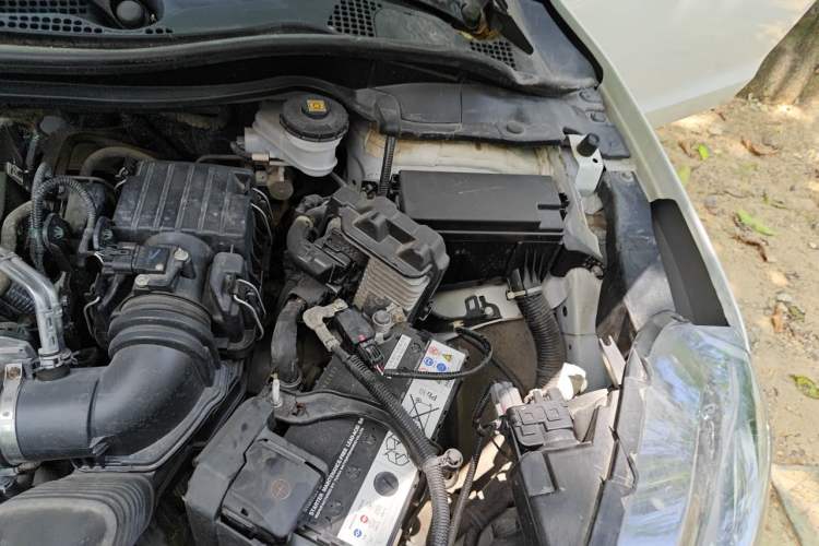 Used Honda XR-V 2015 1.5L LXi CVT Classic Edition Engine Bay Left