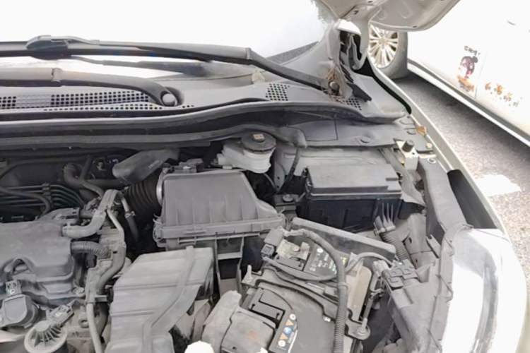 Used Honda XR-V 2015 1.8L EXi CVT Comfort Version Engine Bay Left
