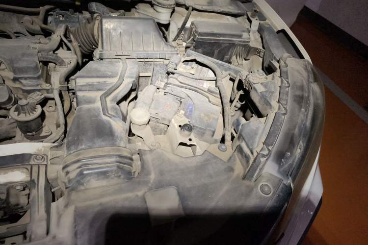 Used Honda XR-V 2015 1.8L EXi CVT Comfort Version Engine Bay Left