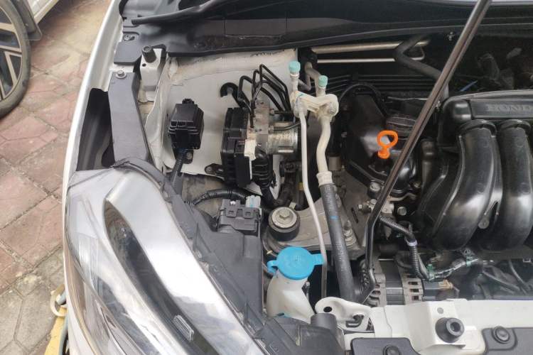 Used Honda XR-V 2015 1.5L LXi Manual Classic Edition Engine Bay Right