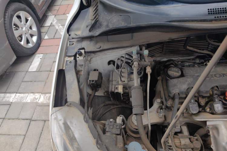 Used Honda XR-V 2015 1.8L EXi CVT Comfort Version Engine Bay Right