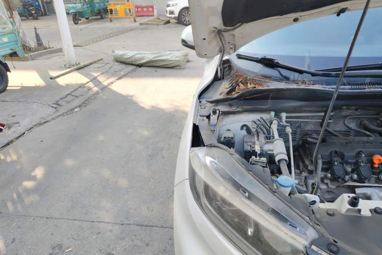 Used Honda XR-V 2015 1.8L EXi Manual Comfort Edition Engine Bay Right