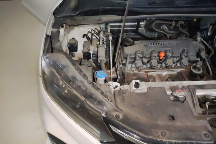 Used Honda XR-V 2015 1.8L EXi CVT Comfort Version Engine Bay Right