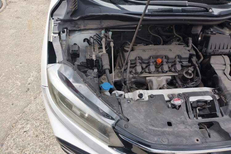 Used Honda XR-V 2015 1.8L VTi CVT Luxury Edition Engine Bay Right