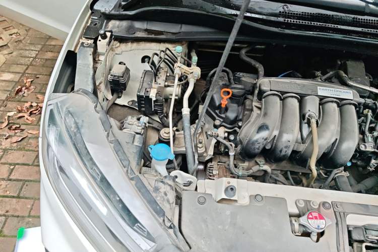 Used Honda XR-V 2015 1.5L LXi Manual Classic Edition Engine Bay Right